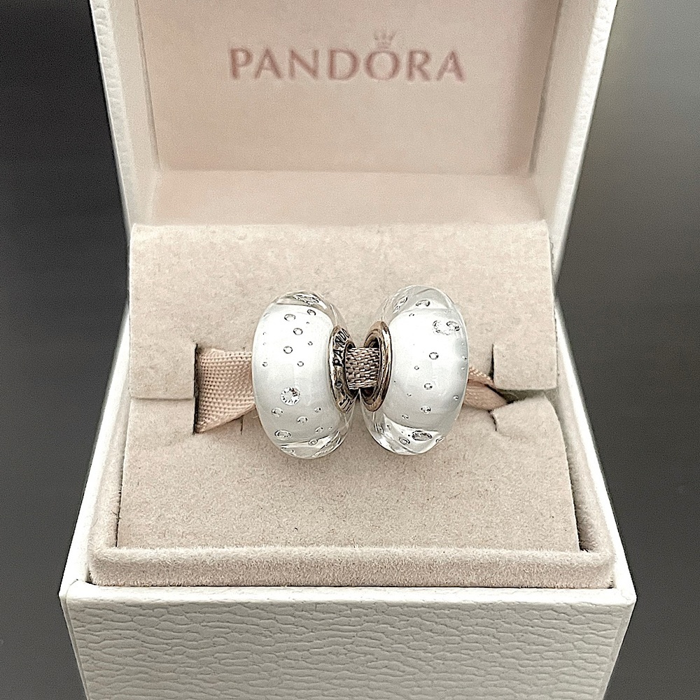 Pandora White Effervescence Charms